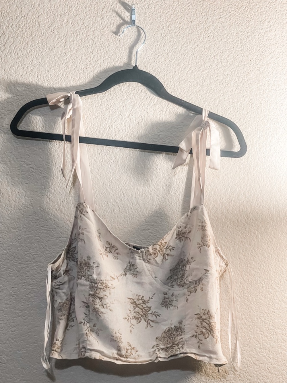 Forever 21 Cream Floral Tie-Shoulder Cami